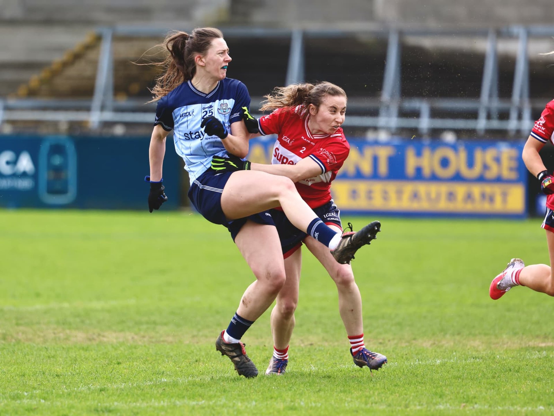 Dublin's Michelle Davoren (Kilmacud Crokes) in action vs Cork during their Lidl NFlL game at Parnell Park. Credit Maurice Grehan.  Image