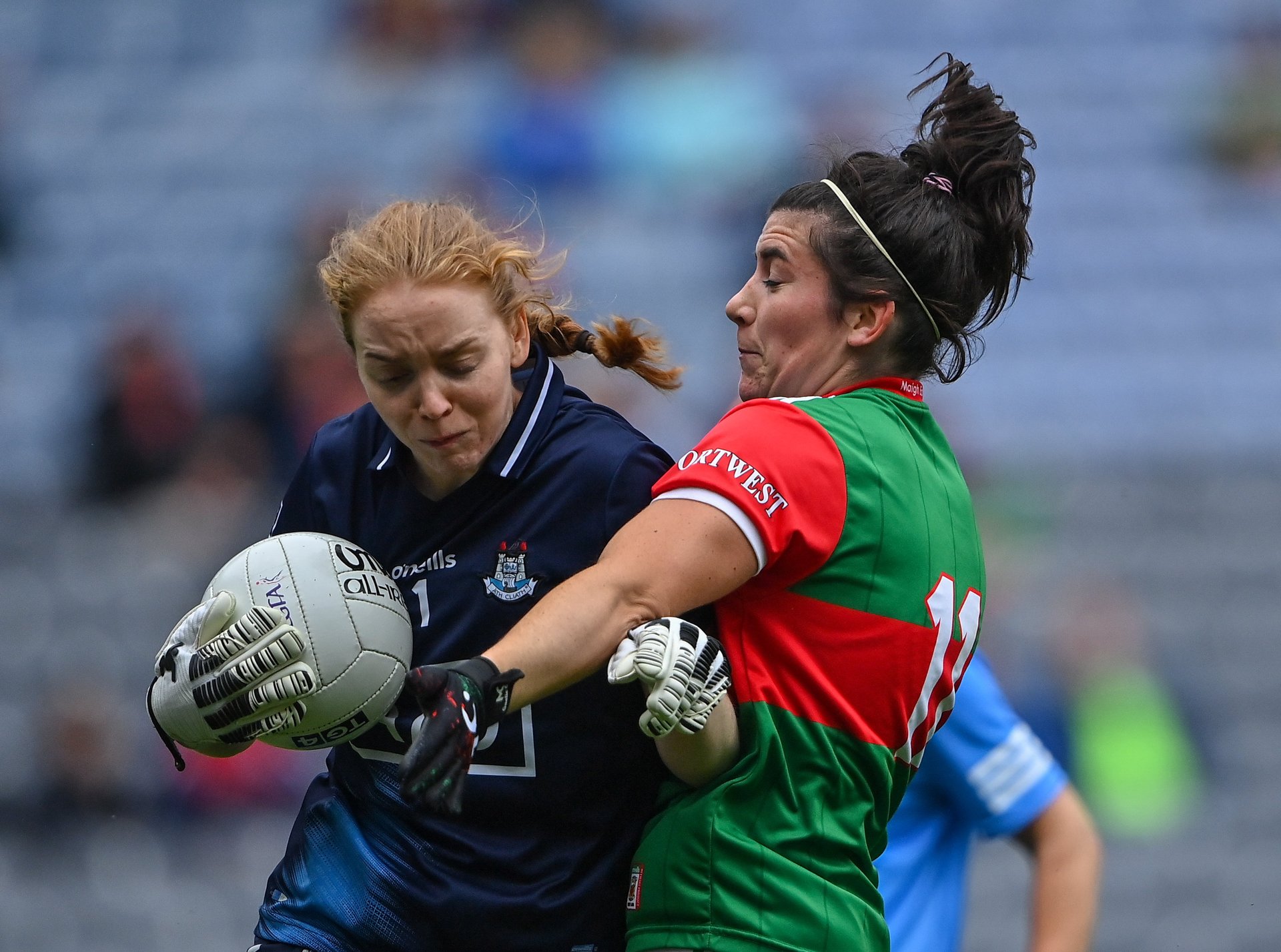 Ciara Trant in action against Rachel Kearns of Mayo during the 2021 TG4 Ladies Football All-Ireland Championship semi-final at Croke Park. Photo by Piaras Ó Mídheach/Sportsfile Image